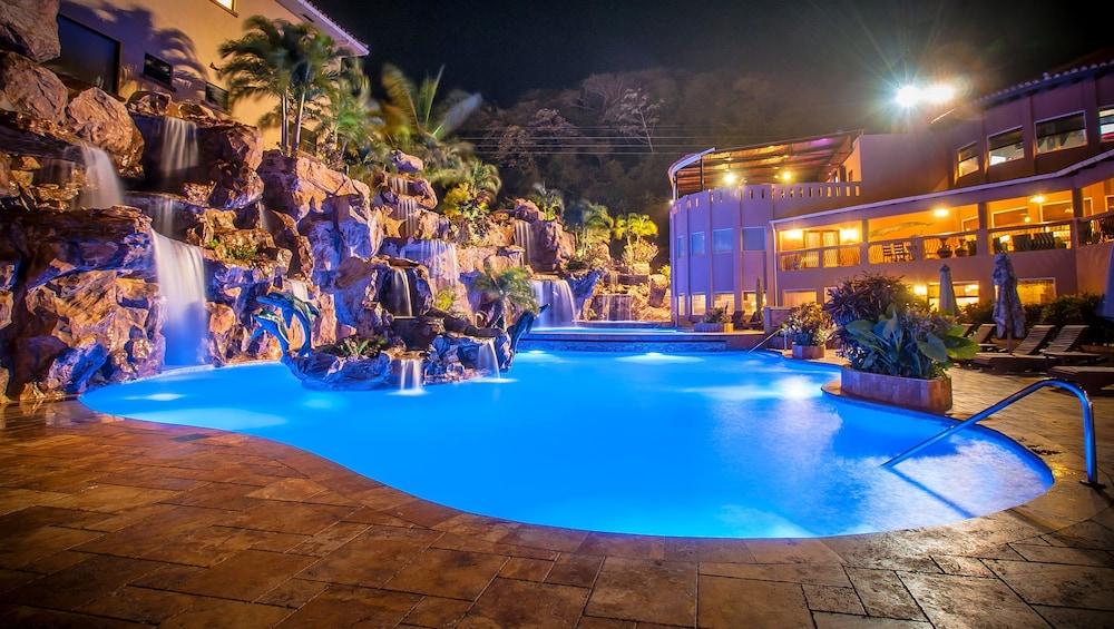 أجنحة كلاريون رواتان آت بينآبل فيلاز French Harbour المظهر الخارجي الصورة